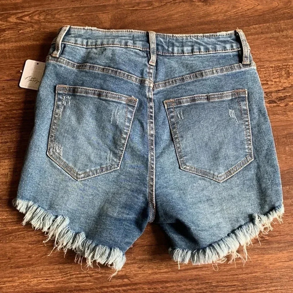 Free People Distressed Cutoff Shorts Waist 24 NWT - Picture 2 of 12